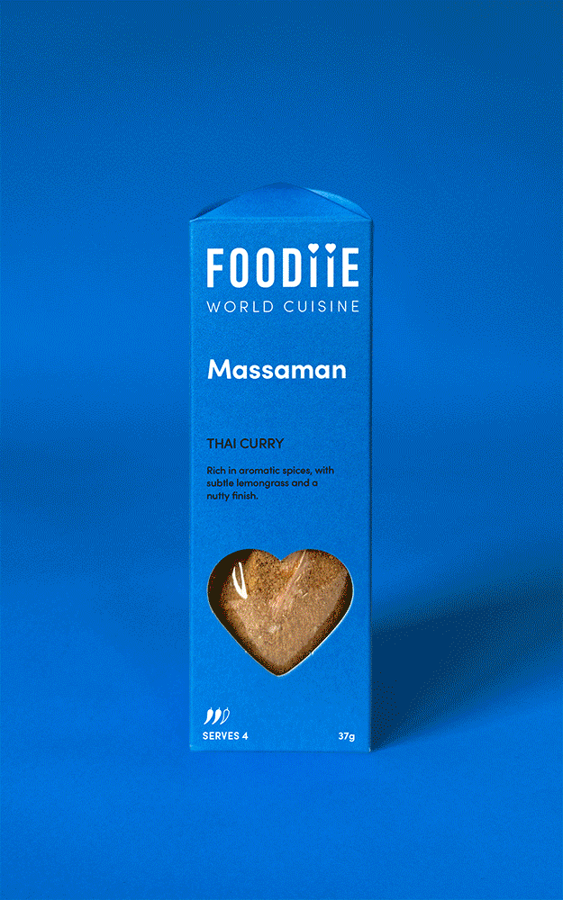Animation of curry packaging